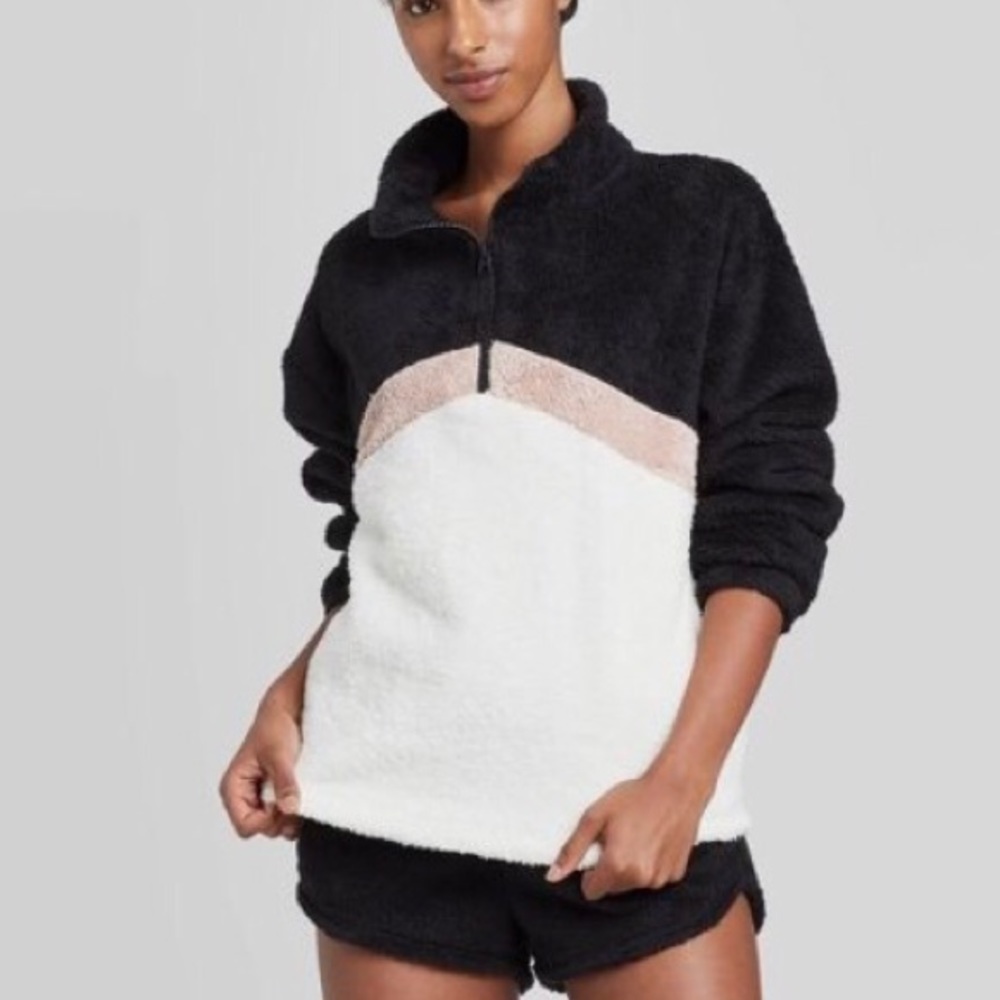 NWT Colsie Women's Chevron Cozy Sherpa Lounge Sweatshirt Size XS - Cream